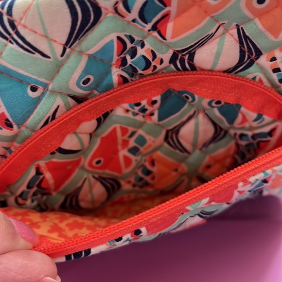 Vera Bradley small makeup case, gently used great condition - Picture 2 of 4